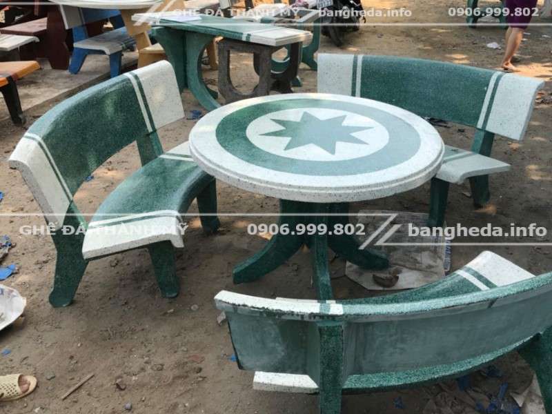 ban ghe da san vuon tai hoc mon