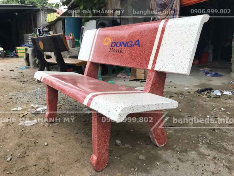 sản xuất Ghế đá sân vườn trắng đỏ