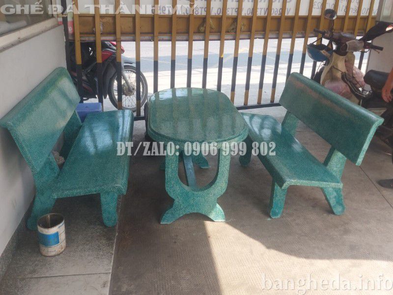 Bộ bàn ghế đá Oval màu xanh