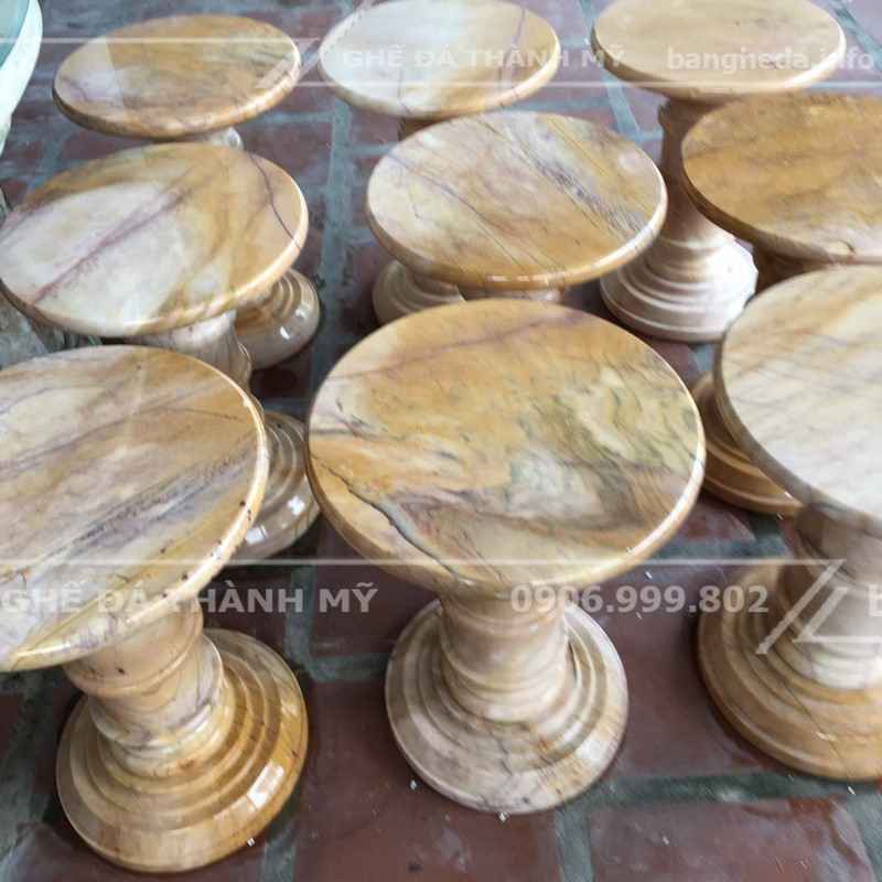bàn ghế bằng đá tự nhiên 1