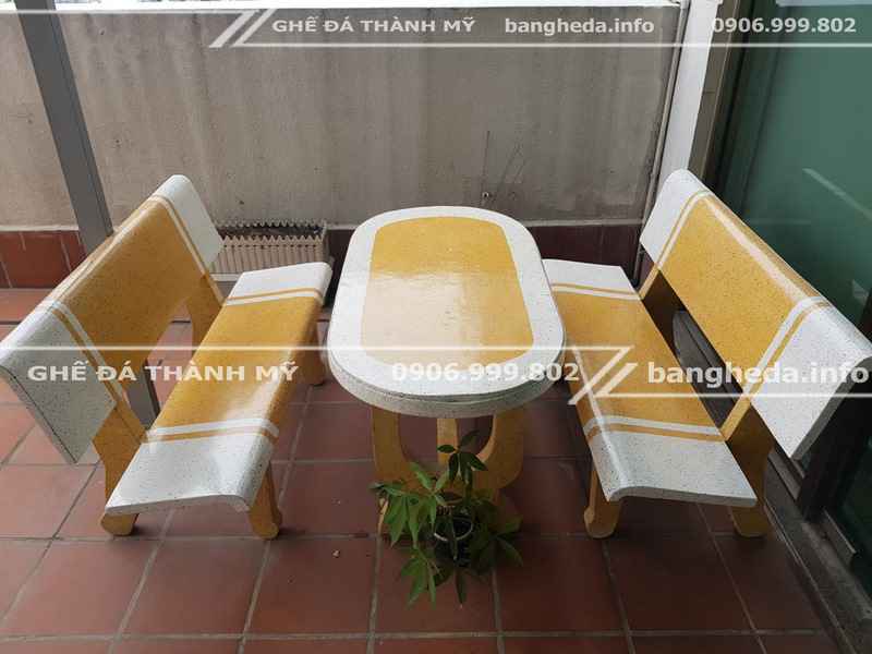 Bộ bàn ghế đẹp in logo quảng bá thương hiệu 2