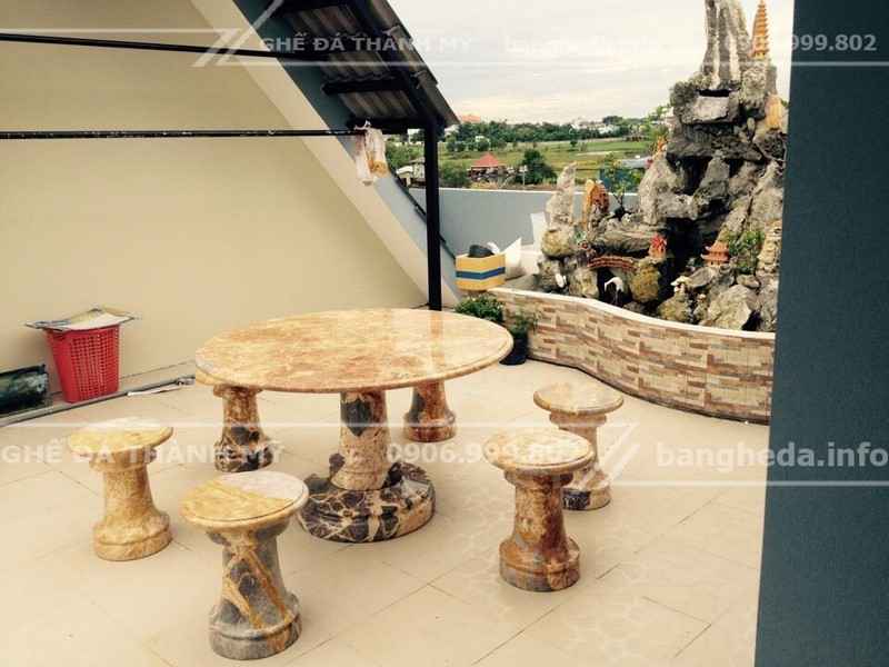 bộ bàn ghế sân vườn 1