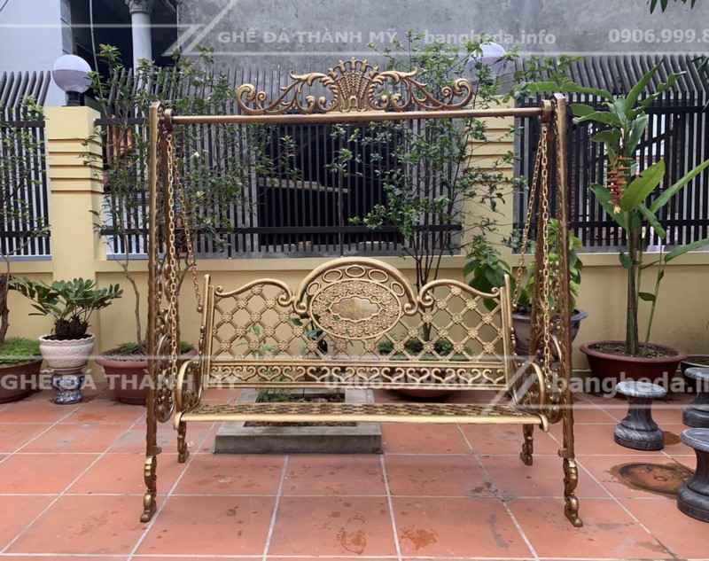 ghế gang đúc ngoài trời 4