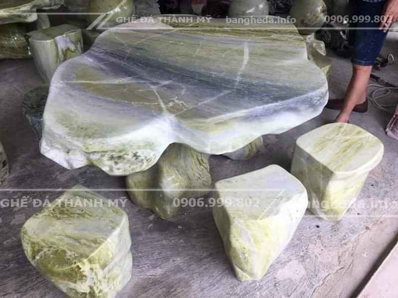 bàn ghế đá sân vườn 2