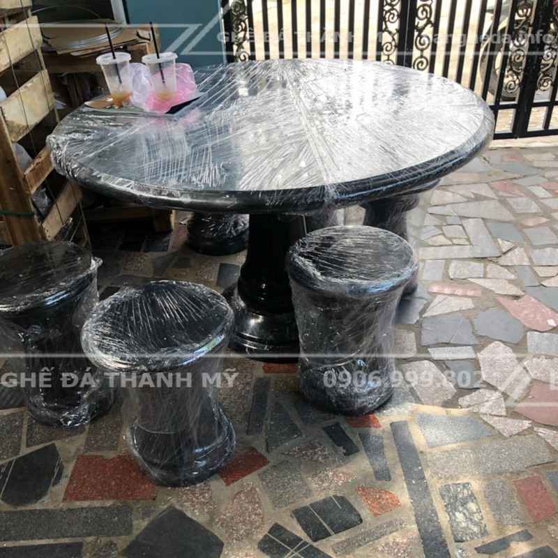 Giá cả bàn ghế đá tự nhiên Phú Yên 2