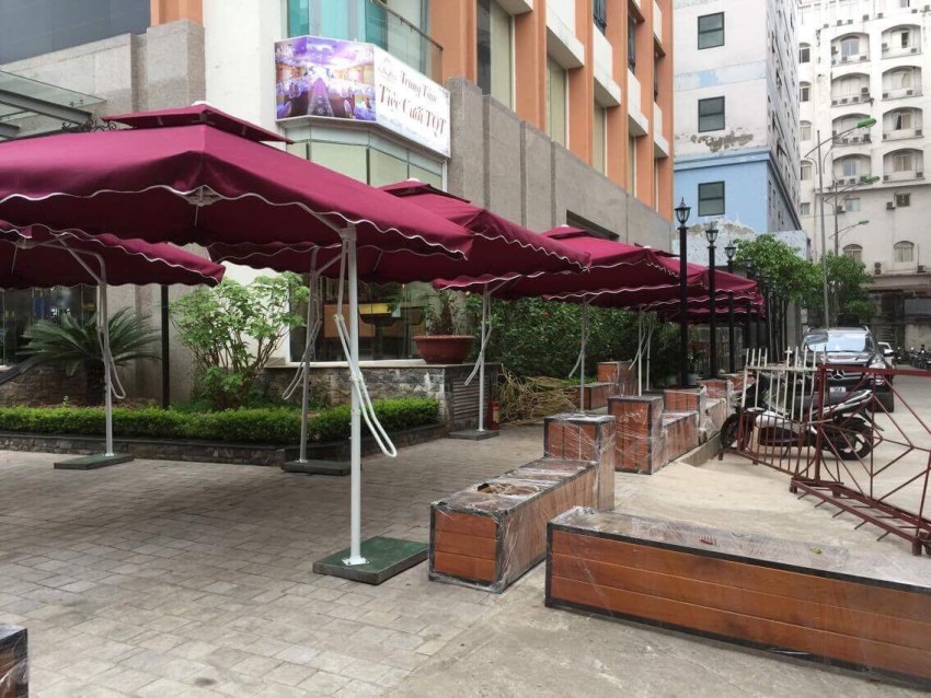 dù che nắng quán cafe