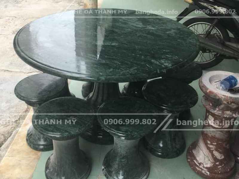 bộ bàn ghế đá nguyên khối 1