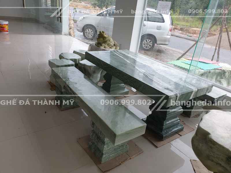 bộ bàn ghế đá 1