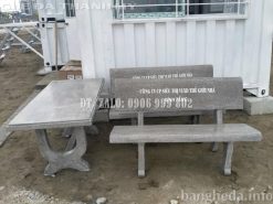 Bàn ghế đá chữ nhật màu xám