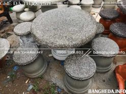 Bàn ghế đá tròn màu xám