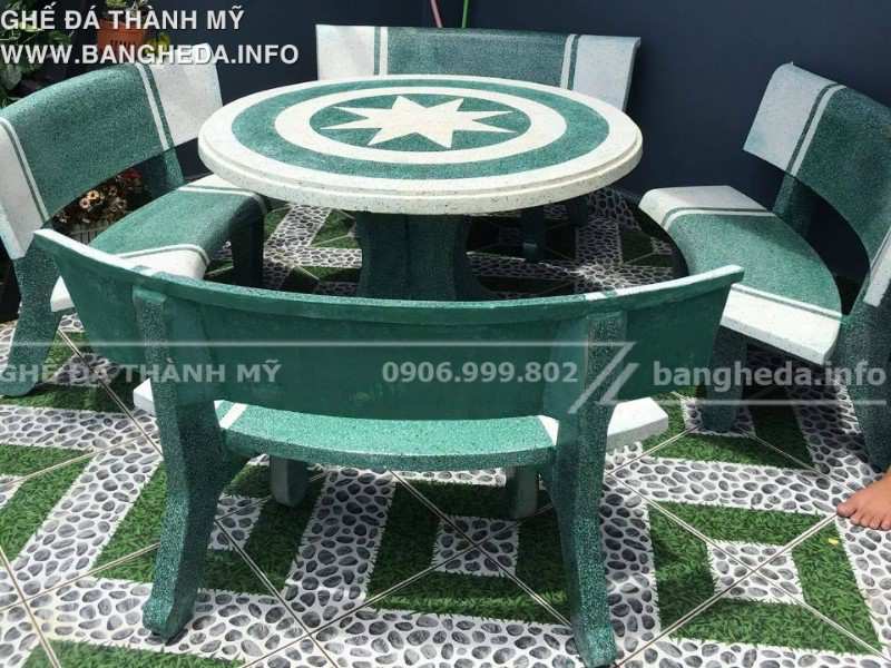 bàn ghế đá đẹp ngôi sao trên mặt bàn