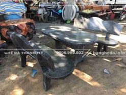 Bàn ghế đá mài màu đen