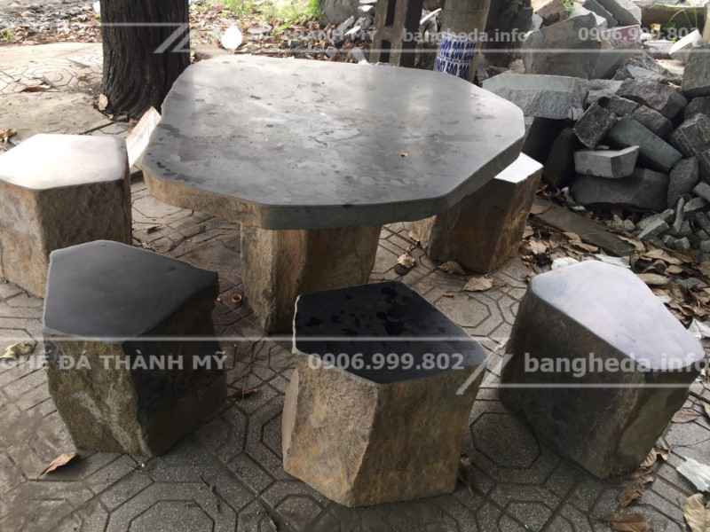 bàn ghế đá nguyên khối 3