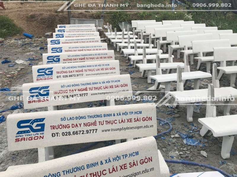 ban ghe da tai binh thanh