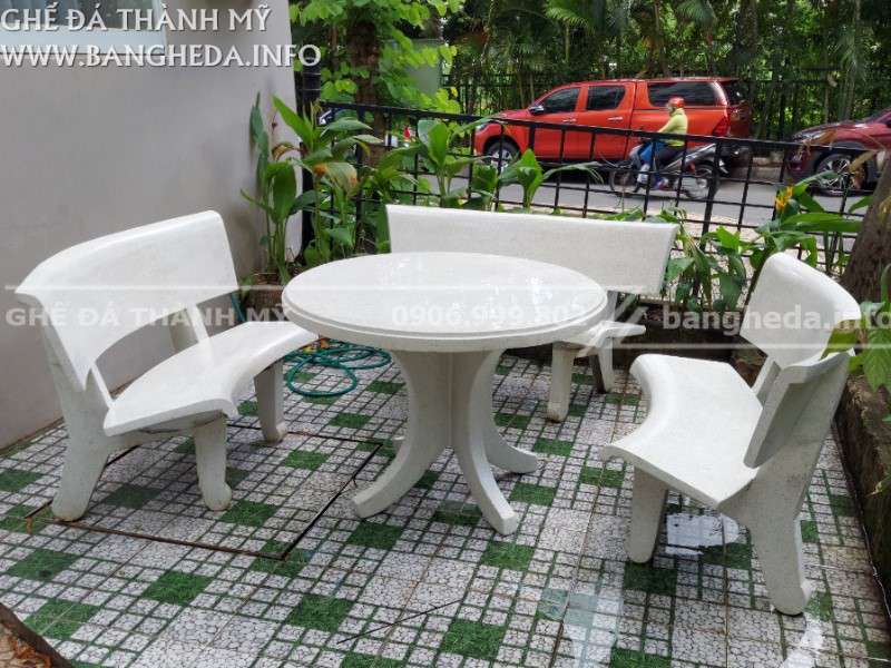 bàn ghế đá