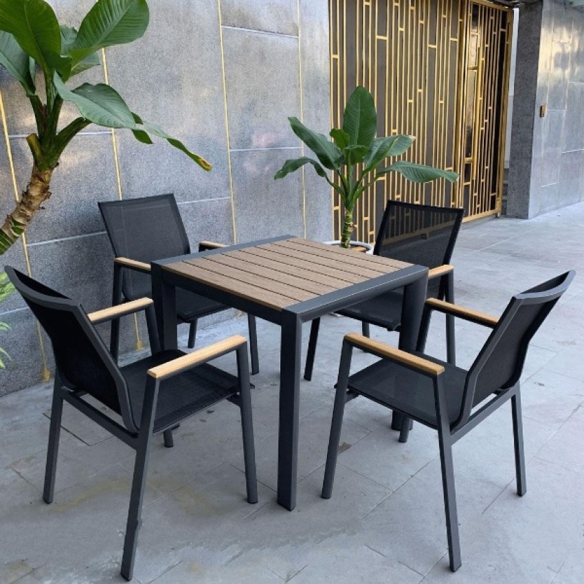 bàn ghế ngoài trời