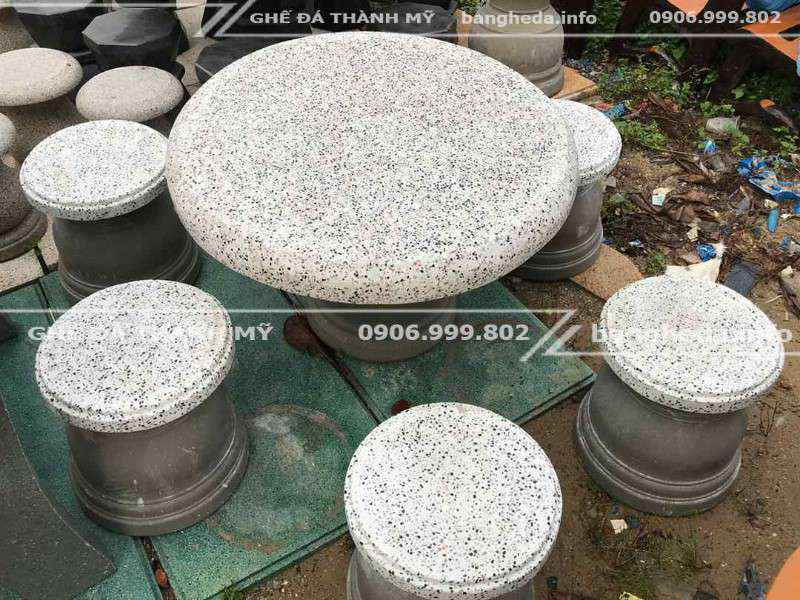 bàn ghế đá tự nhiên 2