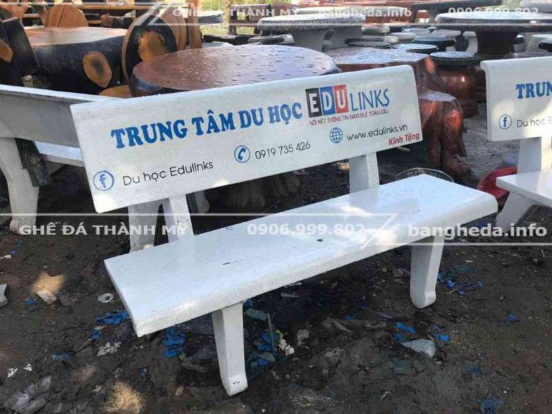 bộ bàn ghế đá granite 2