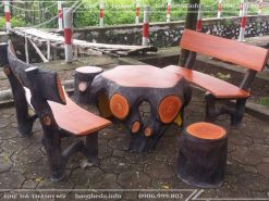 Bộ bàn ghế đá giả gỗ sân vườn