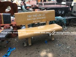 Ghế đá công viên màu vàng