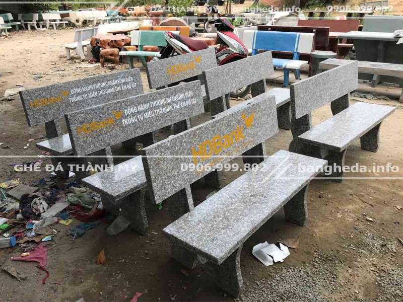 làm ghế đá cho ngân hàng hd bank làm công đức 1