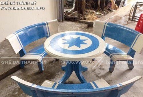 mẫu bàn ghế đá trắng xanh dương đẹp